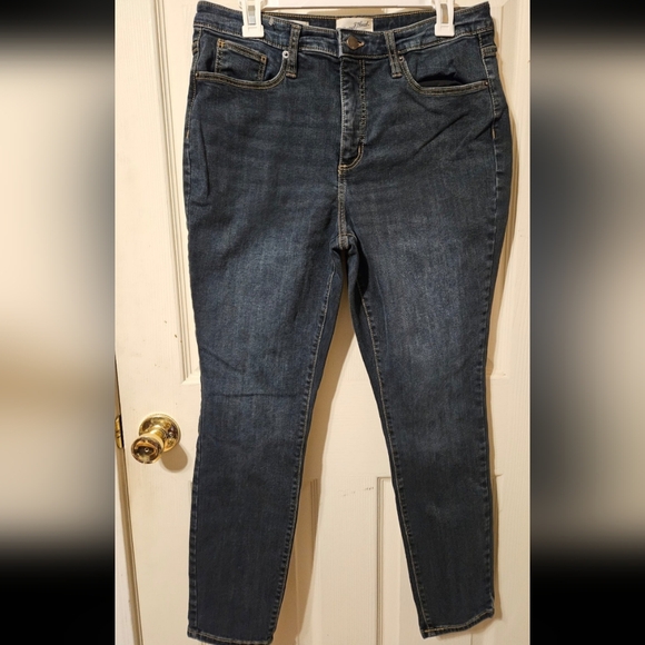 Universal Thread Jeans - Picture 1 of 2